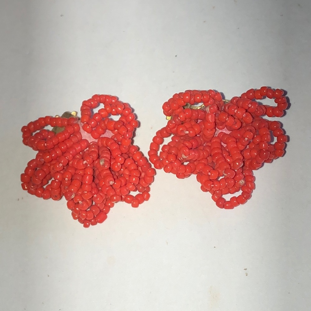 Vintage Italy Beaded Cluster Clip On Earrings